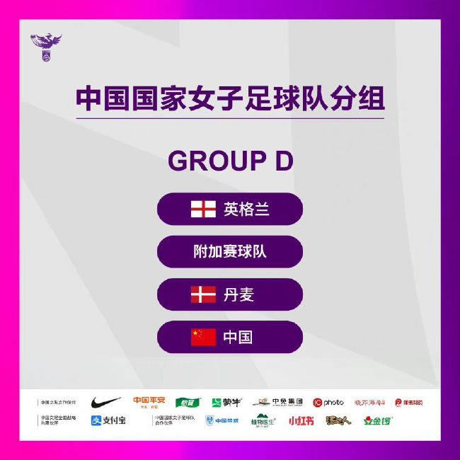 他扒开我的内裤把舌头进去动态图