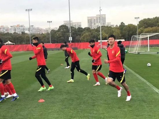 亚洲另类春色偷拍在线观看